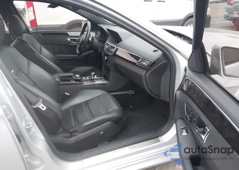 2010 Mercedes-Benz E 63 Amg z USA, uszkodzony, nr VIN WDDHF7HB1AA138325